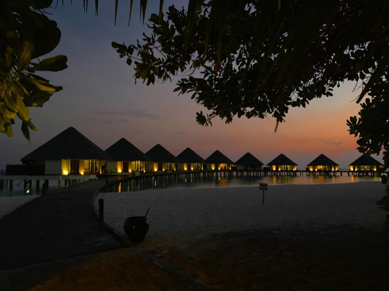Adaaran Prestige Water Villas Meedhoo  Esterno foto